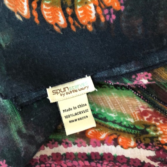 Subtle Luxury Paisley Scarf - Picture 3 of 3